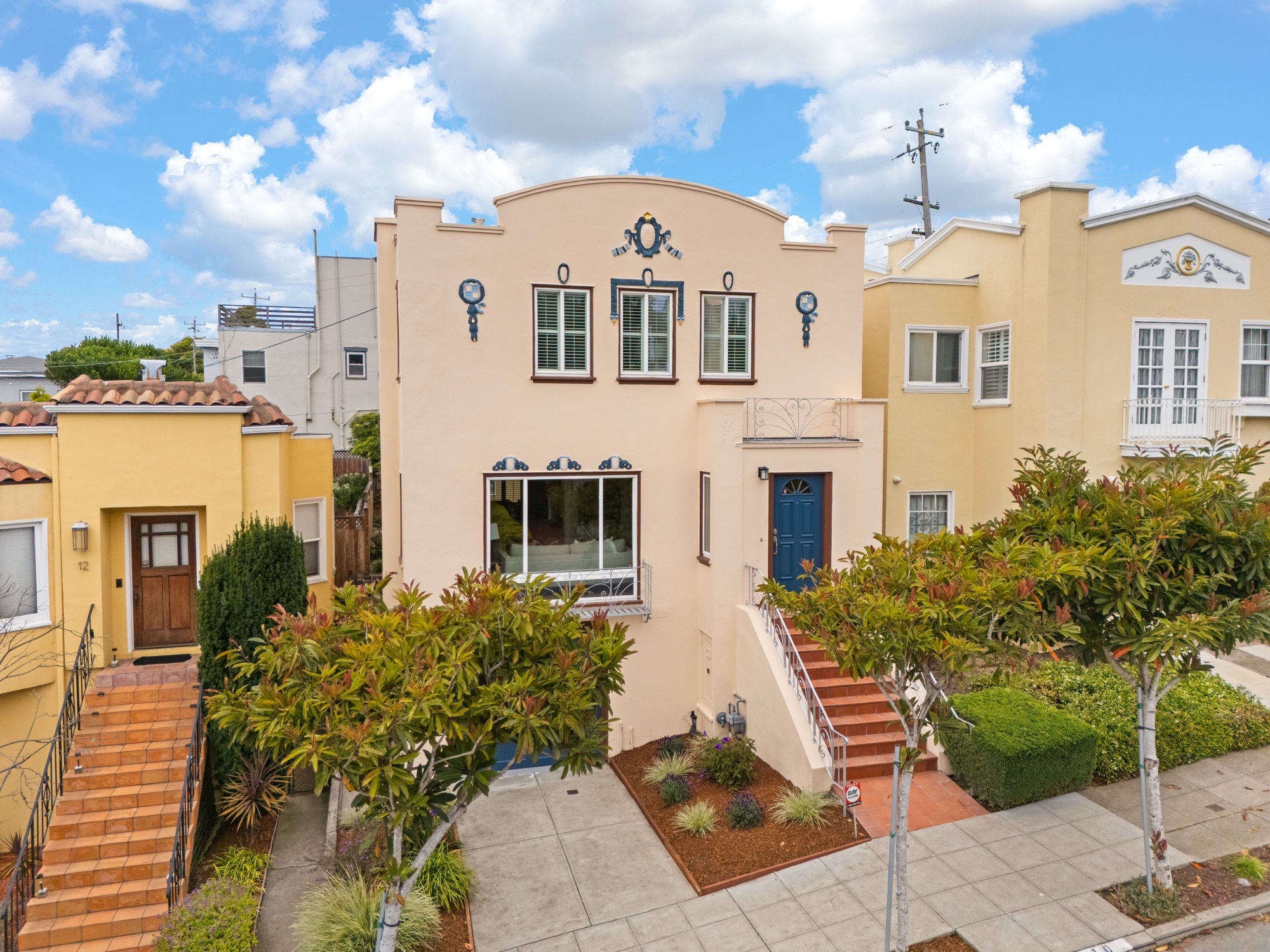 10 Madrone Avenue - Exterior